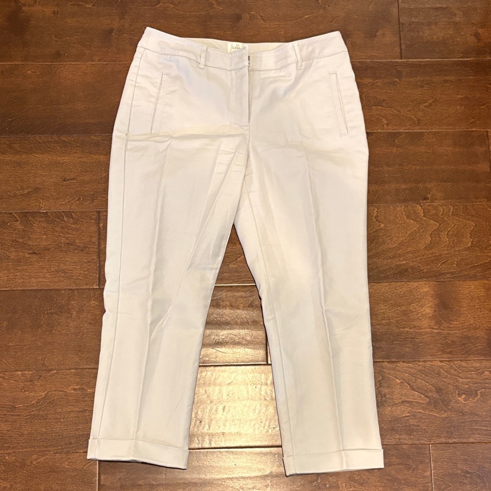 Chico's Light Gray So Slimming Cropped Pants